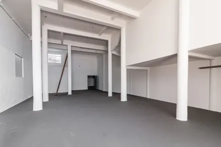 Ponto Comercial com 1 Quarto para alugar, 200m² no São João, Porto Alegre