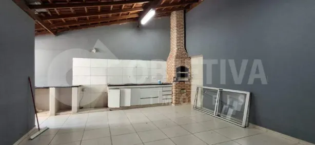 Casa com 3 Quartos à venda, 156m² no Granada, Uberlândia