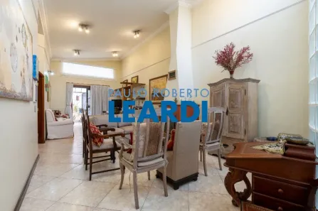 Casa com 2 Quartos à venda, 230m² no Planalto Paulista, São Paulo