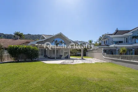 Casa de Condomínio com 4 Quartos à venda, 273m² no Tabatinga, Caraguatatuba