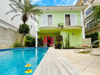 Sobrado com 4 Quartos à venda, 458m² no Gonzaga, Santos