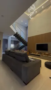 Apartamento com 4 Quartos para alugar, 360m² no Condomínio Residencial Gaudi, Anápolis