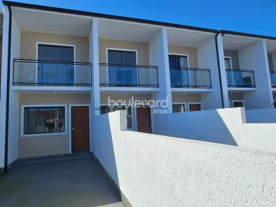 Sobrado com 2 Quartos à venda, 72m² no Forquilhas, São José