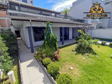 Casa com 4 Quartos à venda, 300m² no Centro, Navegantes
