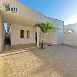 Casa com 4 Quartos para alugar, 242m² no Vila União, Fortaleza
