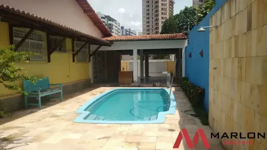 Casa com 4 Quartos à venda, 280m² no Lagoa Nova, Natal
