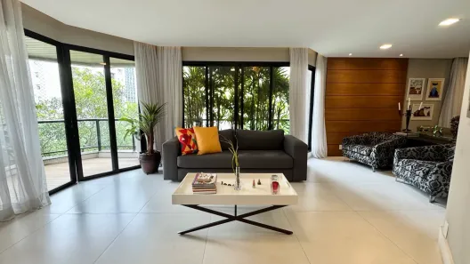 Apartamento com 2 Quartos para alugar, 154m² no Vila Nova Conceição, São Paulo