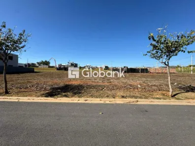 Lote/Terreno à venda, 304m² no Residencial Terras Alphaville, Montes Claros