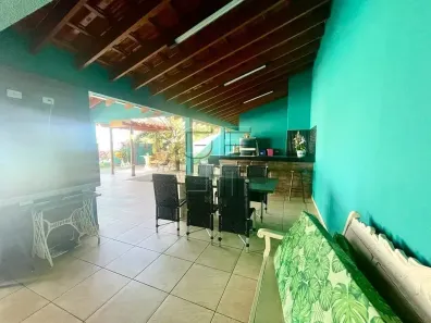 Casa com 3 Quartos à venda, 160m² no Loteamento Chamonix, Londrina