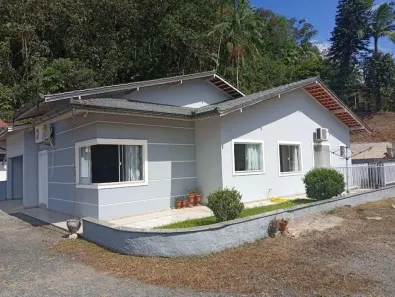 Casa com 3 Quartos à venda, 147m² no Glória, Joinville