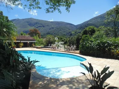 Casa com 6 Quartos à venda, 500m² no Araras, Petrópolis