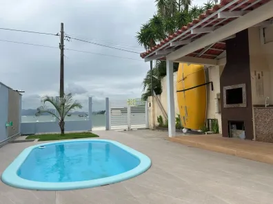 Casa com 4 Quartos para alugar, 100m² no , Porto Belo