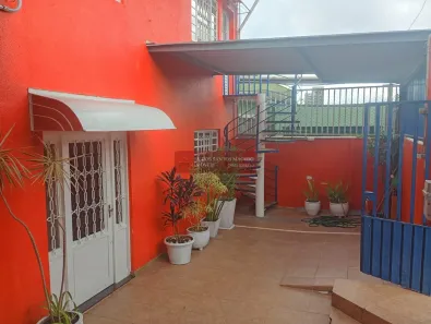 Sobrado com 5 Quartos para alugar, 350m² no Vila Carbone, São Paulo