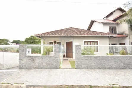 Casa com 3 Quartos à venda, 140m² no Pedra Branca, Palhoça