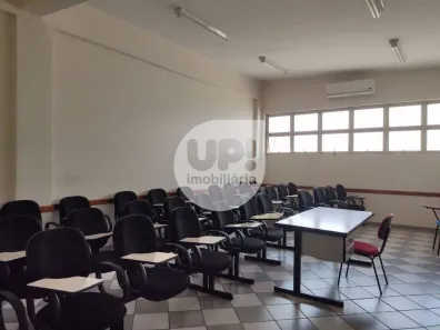 Prédio Comercial à venda, 1750m² no Cidade Alta, Piracicaba
