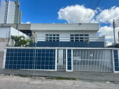 Casa com 4 Quartos à venda, 350m² no Maurício de Nassau, Caruaru