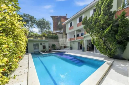 Casa com 3 Quartos à venda, 462m² no Vila Romana, São Paulo
