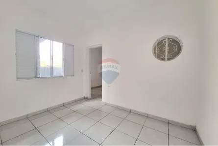 Casa com 1 Quarto para alugar, 45m² no Vila São Vicente, São Paulo
