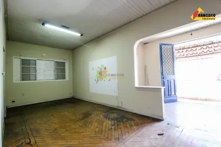 com 5 Quartos para alugar, 162m² no Centro, Divinópolis