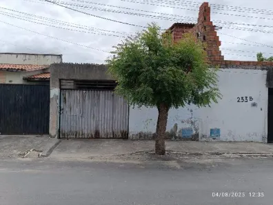 Casa com 2 Quartos à venda, 132m² no Queimadas, Horizonte