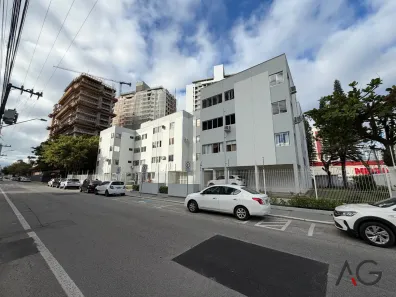 Apartamento com 2 Quartos para alugar, 65m² no Kobrasol, São José