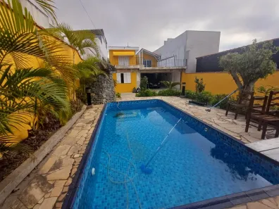 Sobrado com 3 Quartos para alugar, 360m² no Alto da Boa Vista, Mogi das Cruzes