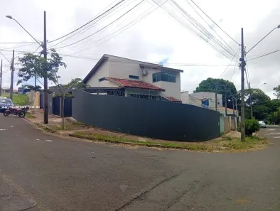 Casa com 3 Quartos à venda, 170m² no Brasília, Londrina