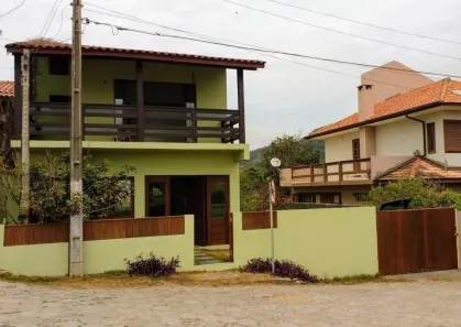 Casa com 3 Quartos à venda, 140m² no Armação do Pântano do Sul, Florianópolis