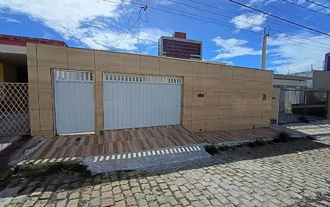 Casa com 3 Quartos à venda, 151m² no Barro Vermelho, Natal