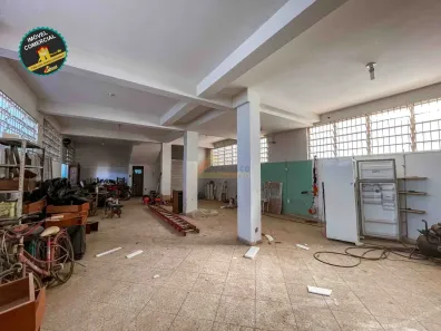 Ponto Comercial para alugar, 120m² no São Miguel, Divinópolis