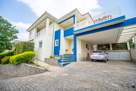 Casa de Condomínio com 4 Quartos para alugar, 440m² no Jardim Indaiá, Embu das Artes