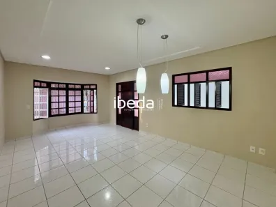 Casa com 3 Quartos à venda, 180m² no Capim Macio, Natal
