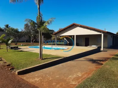Fazenda/Sítio com 2 Quartos à venda, 200m² no Recanto dos Pinheiros, Cambé