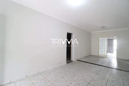 Casa com 2 Quartos para alugar, 166m² no Jardim Europa, Uberlândia