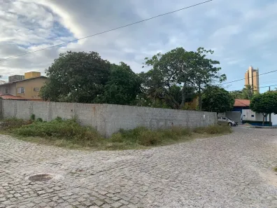 Lote/Terreno à venda, 638m² no Ponta Negra, Natal