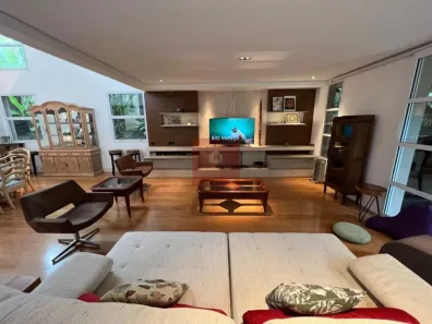 Sobrado com 4 Quartos à venda, 500m² no Jardim Petrópolis, São Paulo