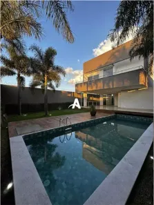 Sobrado com 4 Quartos à venda, 360m² no Jardim Inconfidência, Uberlândia