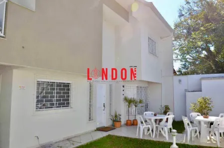 Casa com 3 Quartos à venda, 129m² no Campo Comprido, Curitiba