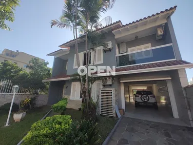 Sobrado com 4 Quartos à venda, 230m² no Nossa Senhora das Graças, Canoas