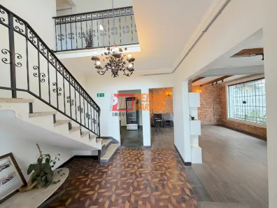 Sobrado com 4 Quartos para alugar, 229m² no Centro, Santo André