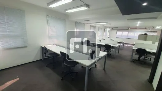 Sala Comercial para alugar, 176m² no Vila Olímpia, São Paulo