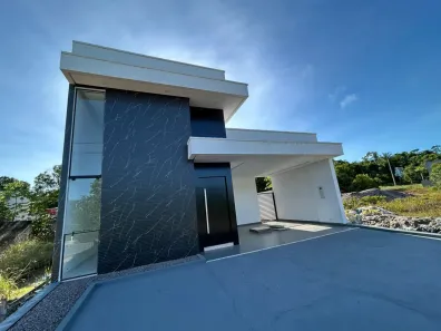 Casa de Condomínio com 3 Quartos à venda, 200m² no Ponta Negra, Manaus