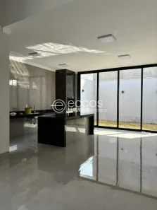 Casa com 3 Quartos à venda, 150m² no Aclimação, Uberlândia