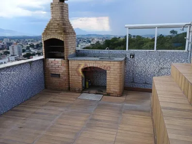 Casa com 3 Quartos à venda, 430m² no Vila Valqueire, Rio de Janeiro