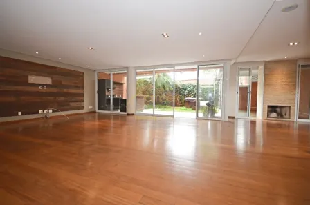 Casa de Condomínio com 3 Quartos à venda, 546m² no Jardim Everest, São Paulo
