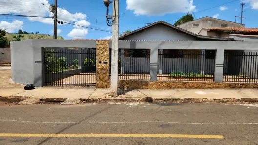Casa com 3 Quartos à venda, 119m² no Jardim Itapoá, Londrina