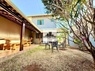 Casa com 3 Quartos à venda, 284m² no Candelária, Belo Horizonte