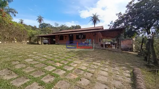 Fazenda/Sítio com 3 Quartos à venda, 200m² no Área Rural de Betim, Betim