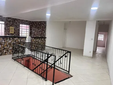 Prédio Comercial com 4 Quartos para alugar, 70m² no Guaianazes, São Paulo