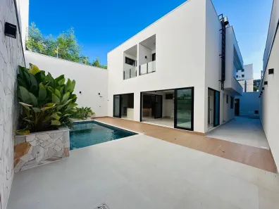Casa com 4 Quartos à venda, 300m² no Lagoa Santa, Governador Valadares